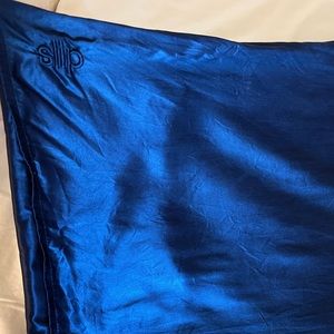 Slip silk navy pillow case